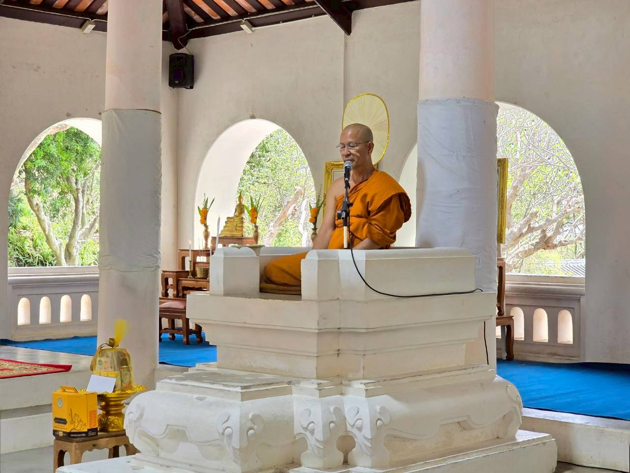 title - ปฏิรูปที่ดินจังหวัดเพชรบุรี พร้อมด้วย เจ้าหน้าที่ ส.ป.ก.เพชรบุรี ร่วมรับฟังพระธรรมเทศนาในกิจกรรมวันธรรมสวนะ เพื่อสืบสานพระพุทธศาสนา ตามรอยธรรมพระบาทสมเด็จพระจอมเกล้าเจ้าอยู่หัว